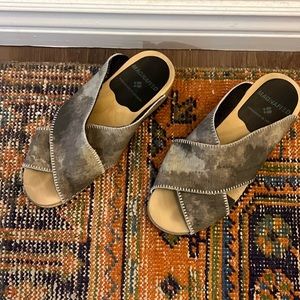 Camo clogs size 41 Magnafied brand handmade in Denmark